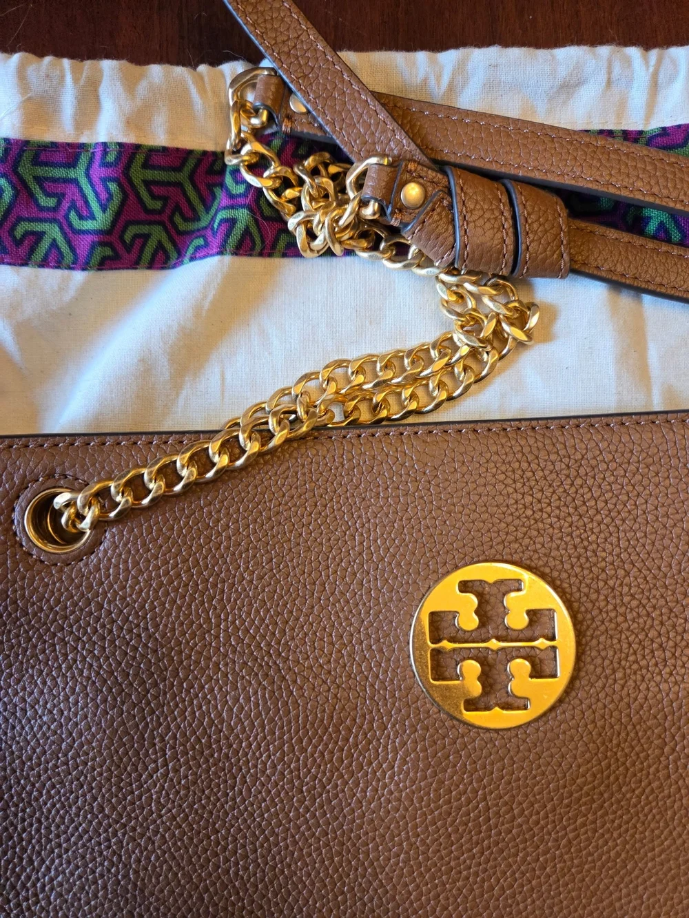 Tory Burch Leather Swingpack With Gold Chain.  Includes Dust Bag